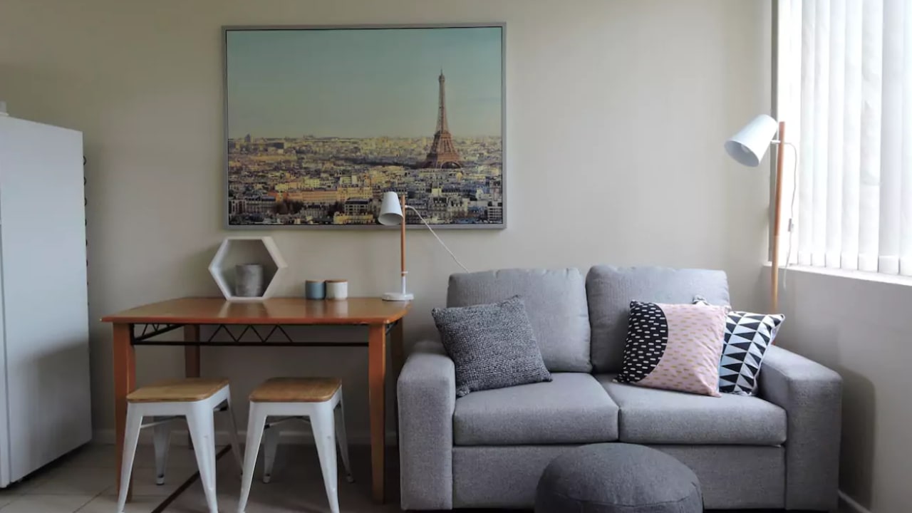 Whole property with 1 room for rent