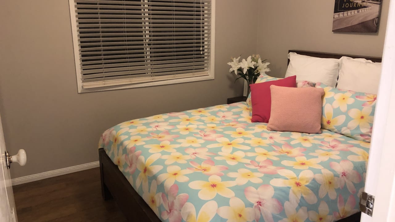 Furnished room in a share house