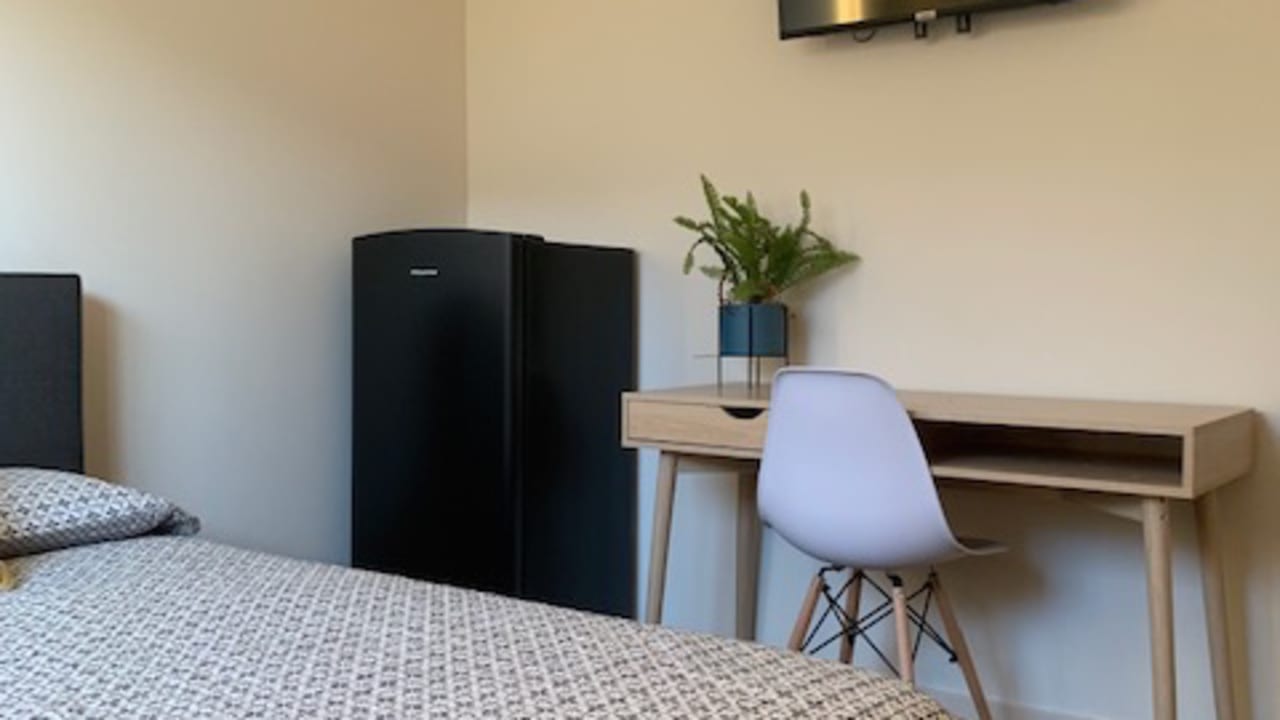 Furnished room in a share house