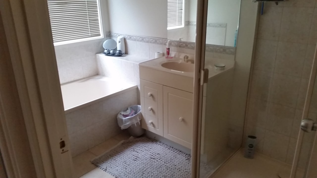 Unfurnished room in a share house