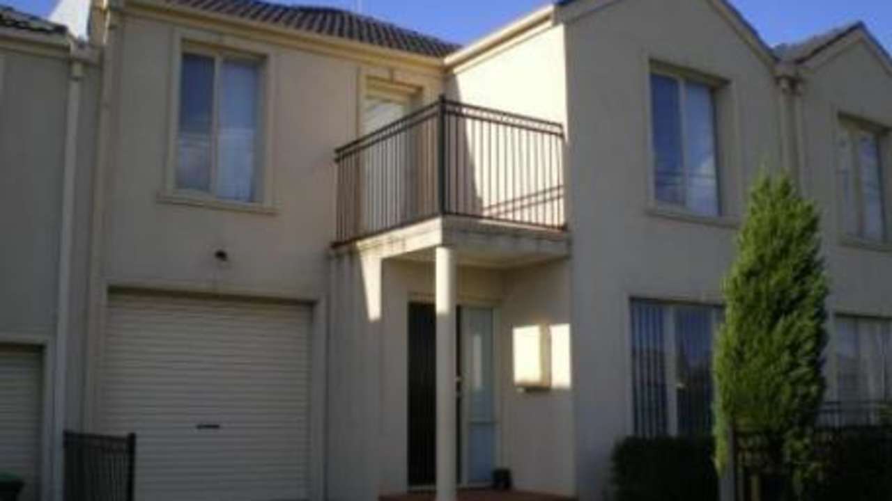 Furnished room with ensuite in a share house