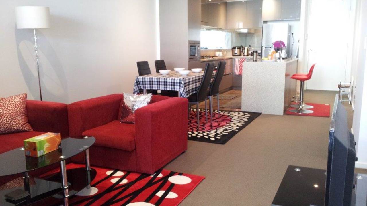 Furnished room in a flatshare