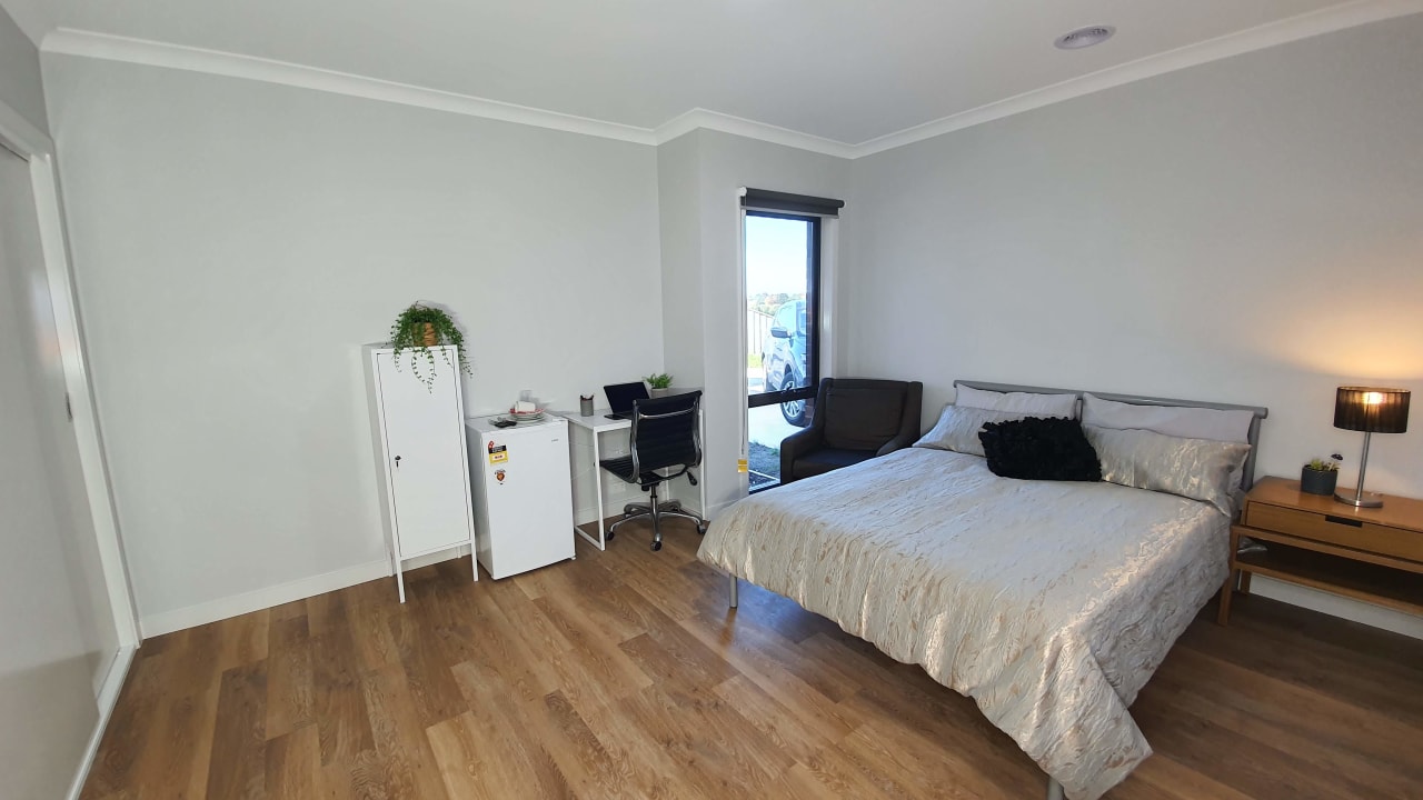 Furnished room in a share house