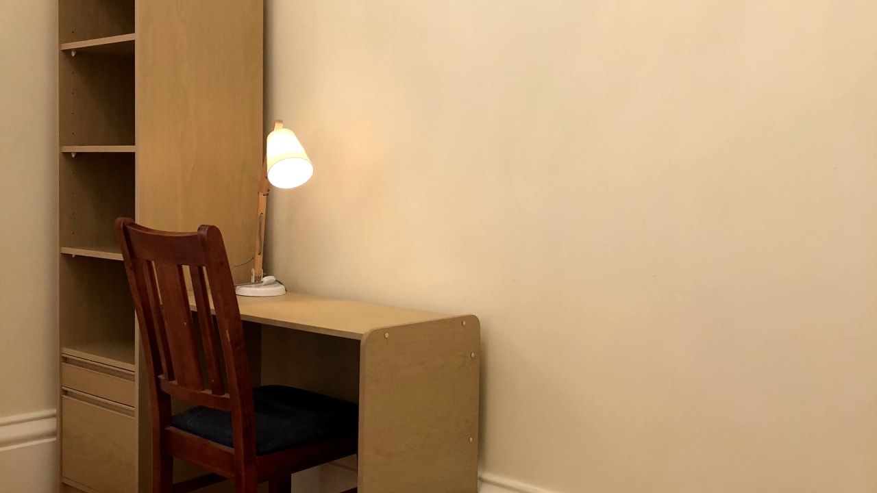Room in a share house