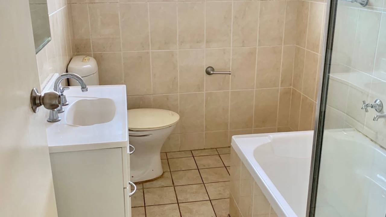 Whole property with 2 rooms for rent