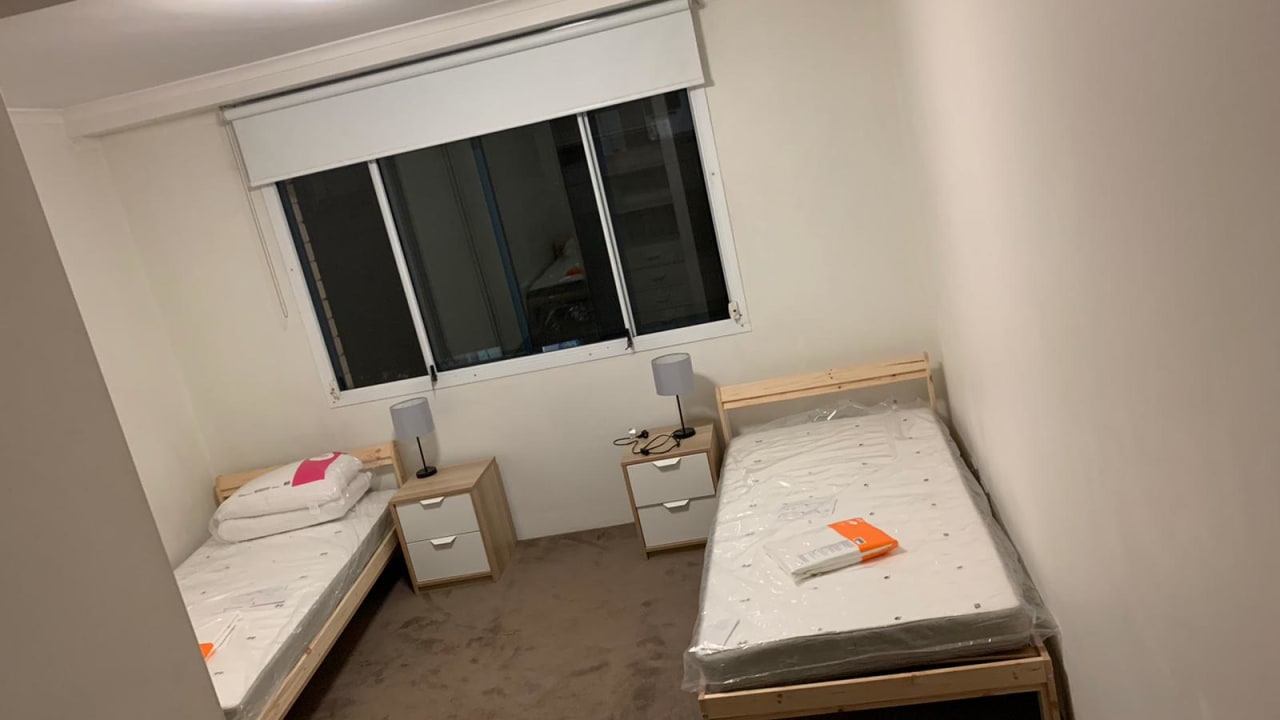 Furnished room with ensuite in a flatshare