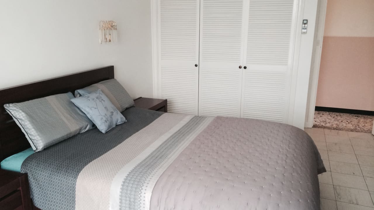 Room in a share house