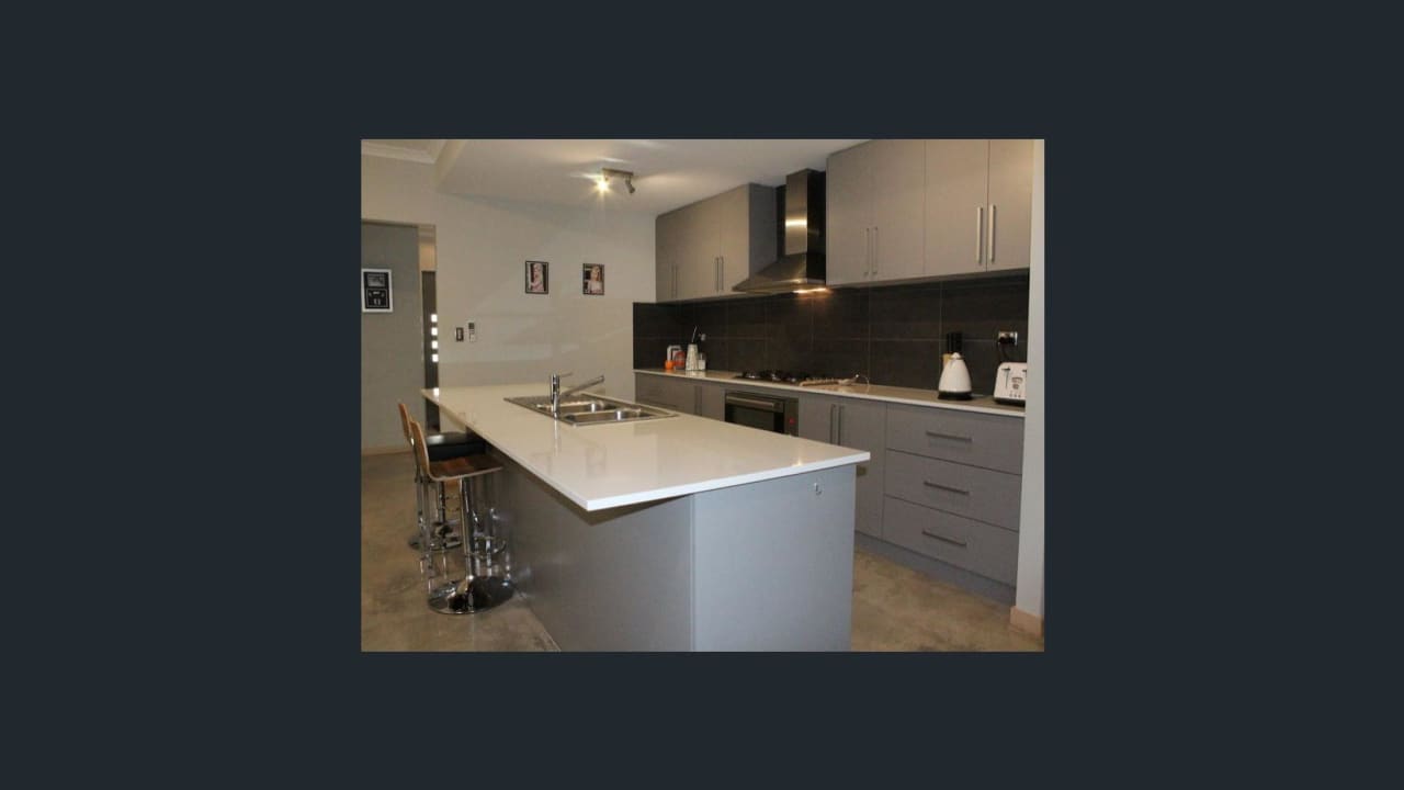 Unfurnished room in a share house