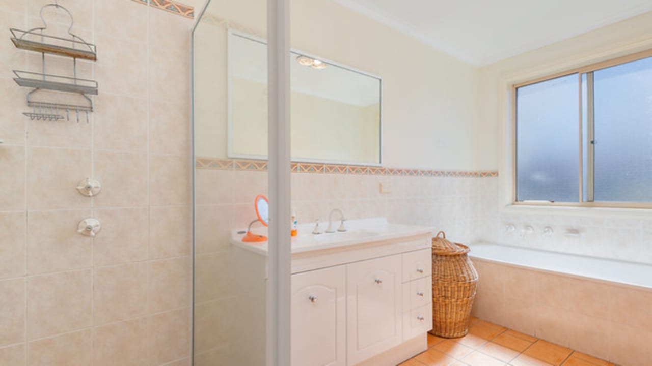 Room with ensuite in a share house