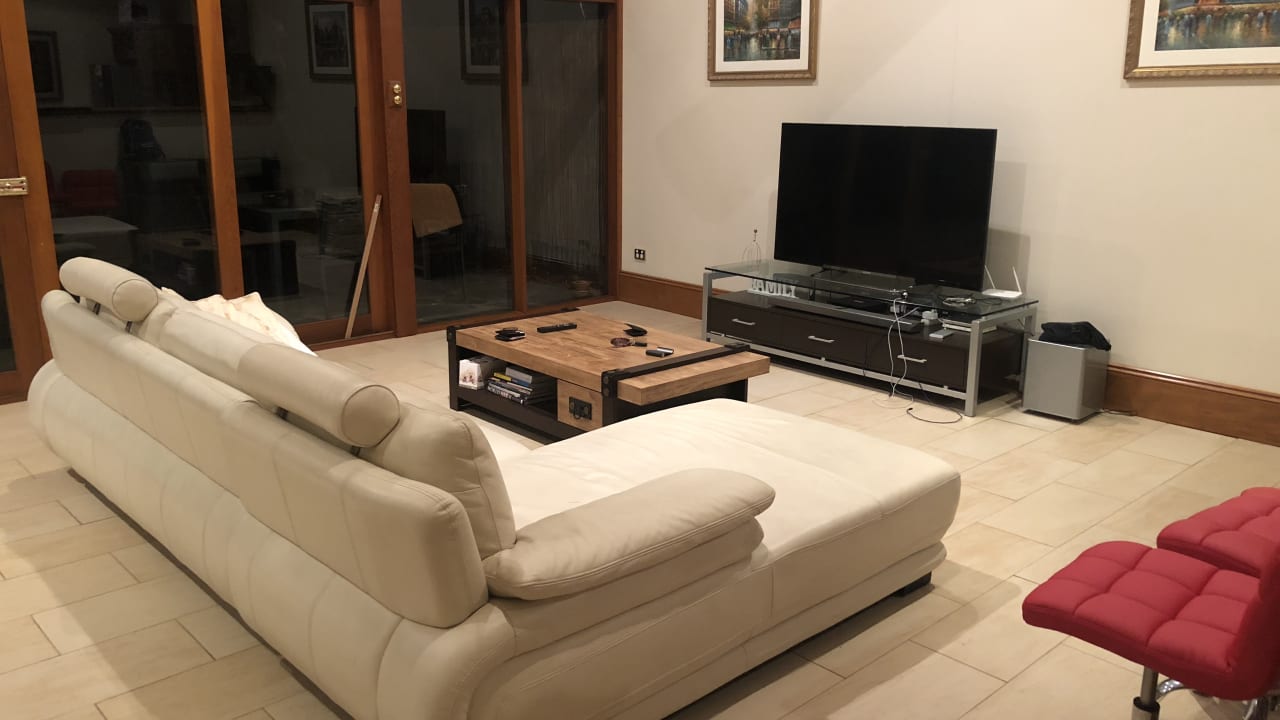 Room in a share house