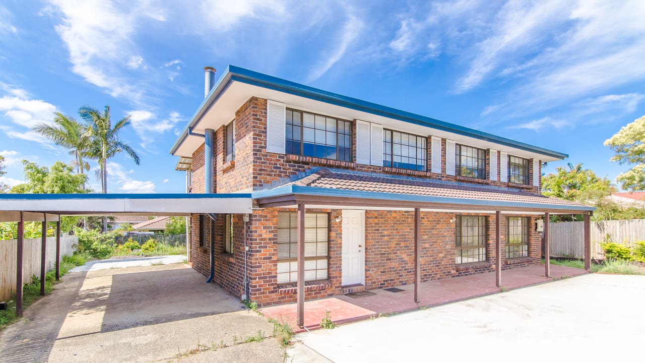 Furnished room with ensuite in a share house