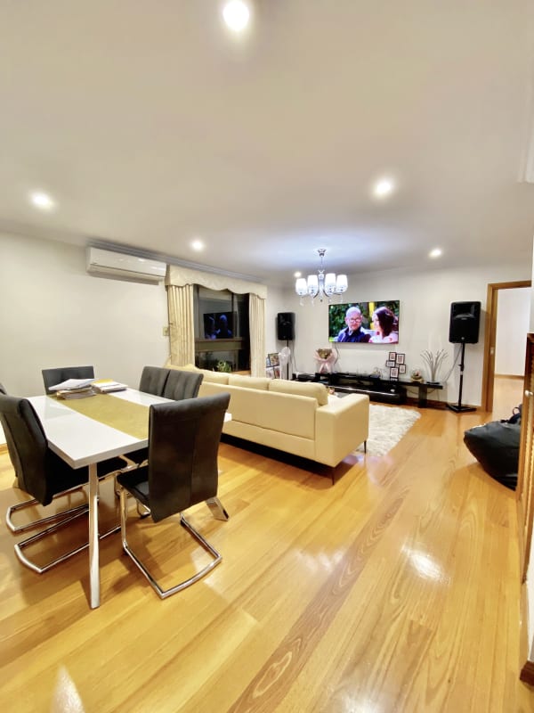 Room for Rent in St Albans, Melbourne 150, Furnis...