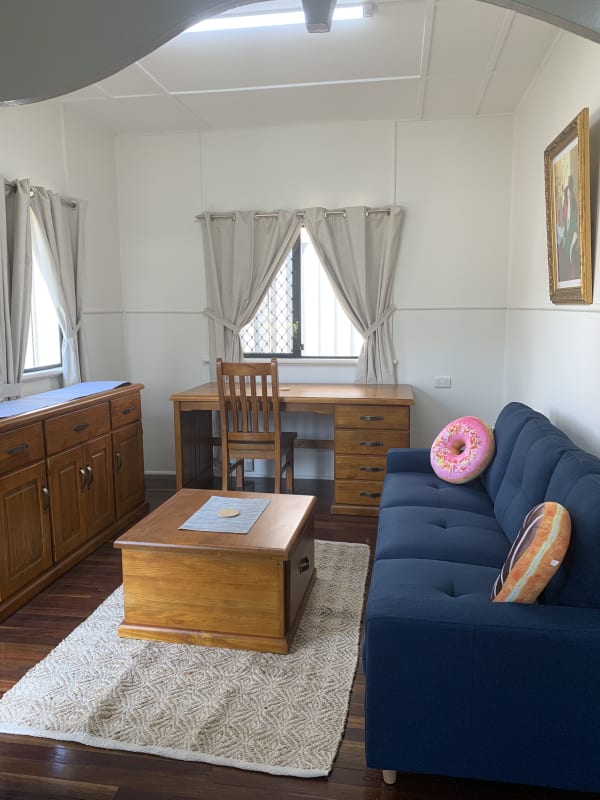 Room for Rent in West End, Townsville 250, Furnis...