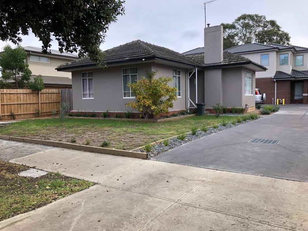 Whole Property for Rent in Heidelberg West, Melbourn...