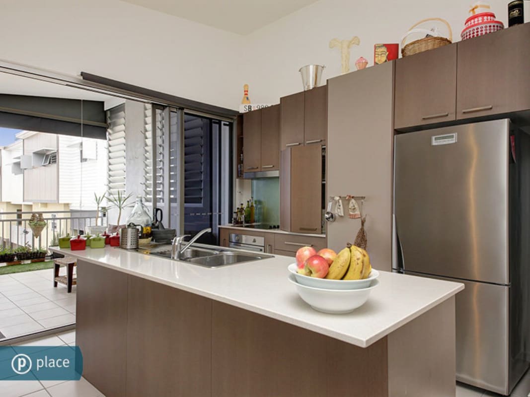 Room for Rent in Fairfield, Brisbane 315, Furnish...