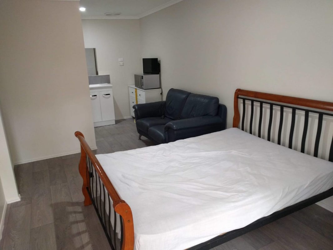 Whole Property for Rent in Gaven, Gold Coast 250,...