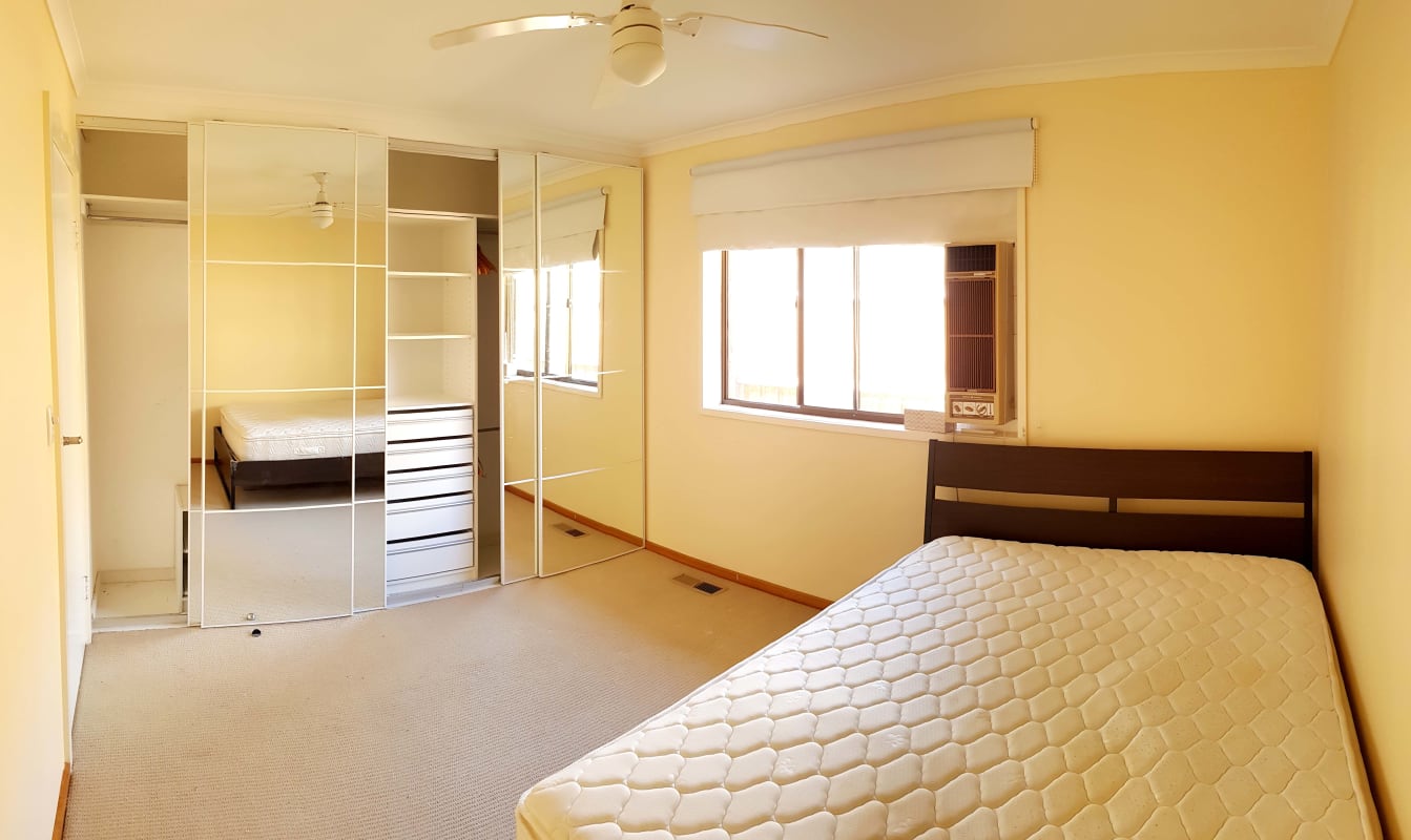 Room for Rent in Hallam, Melbourne 200, Furnished...