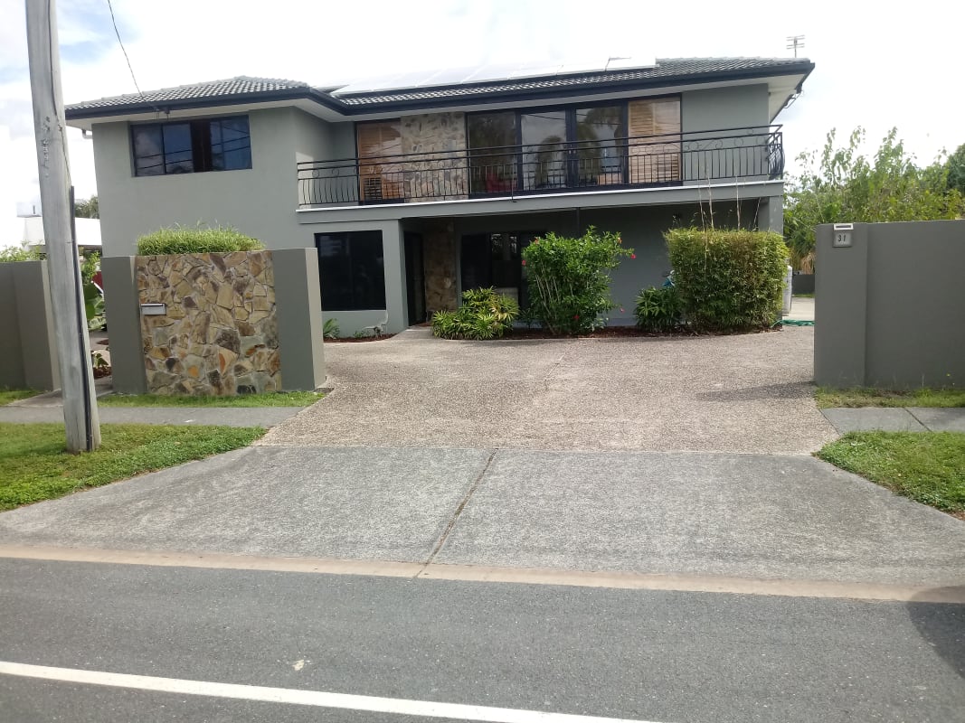 Room for Rent in Broadbeach Waters, Gold Coast 22...