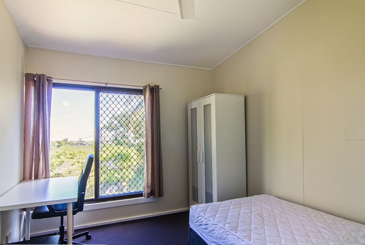 Student for Rent in Annerley, Brisbane...