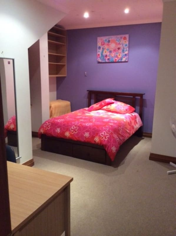 2 Rooms for Rent in Middle Cove, Sydney 280, Furn...