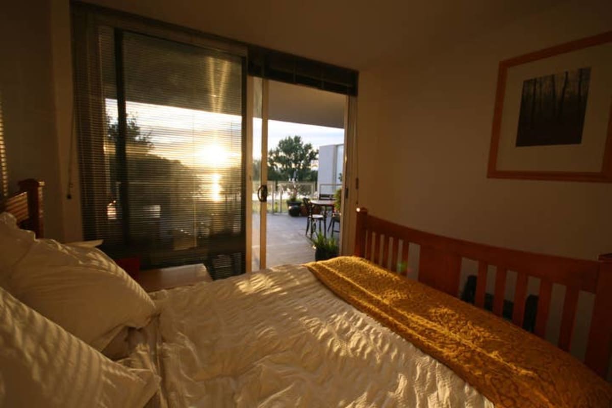 Homestay for Rent in Barton, Canberra 350, Furnis...