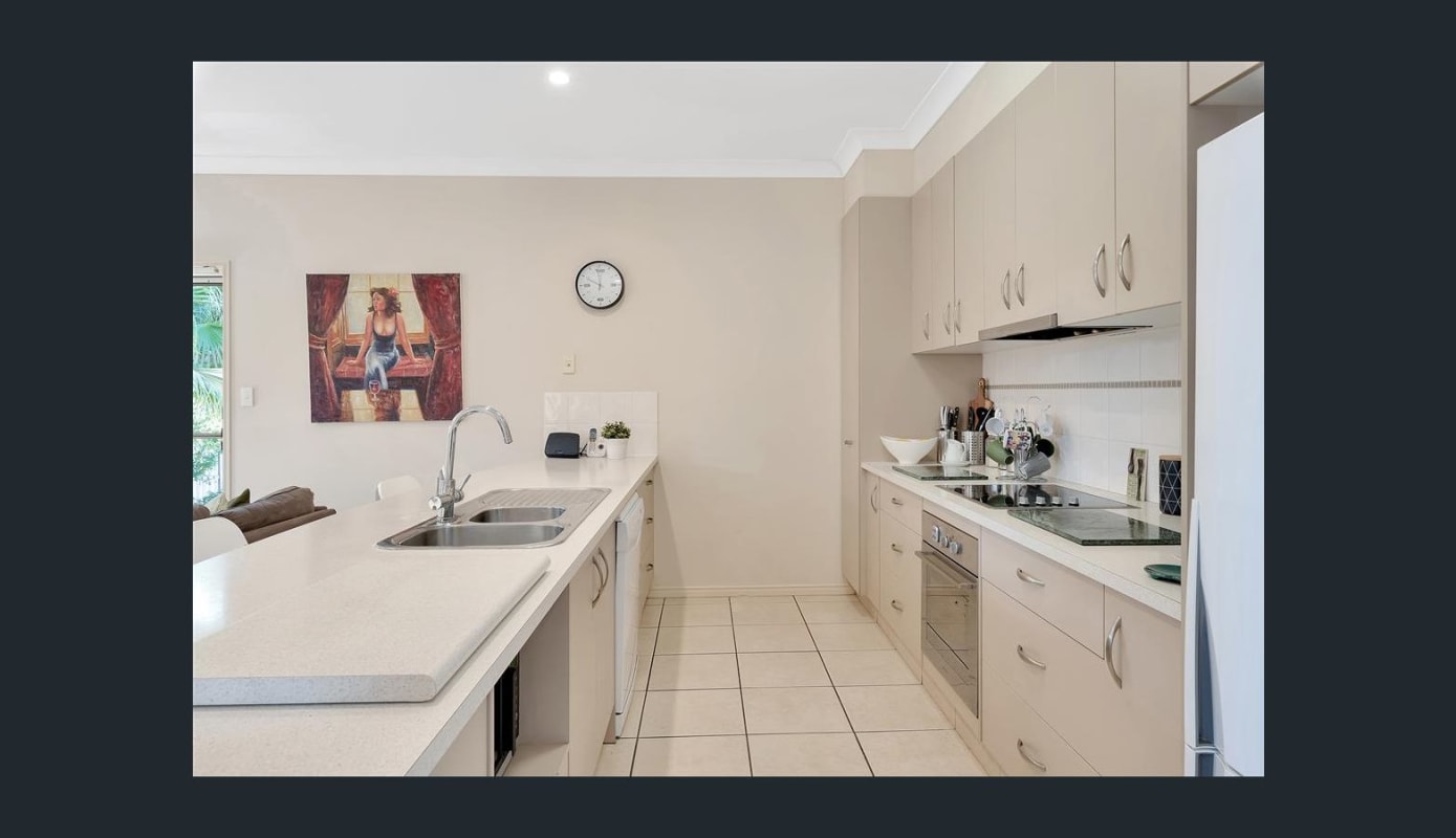 room for rent in krystle court, upper coomera, gold