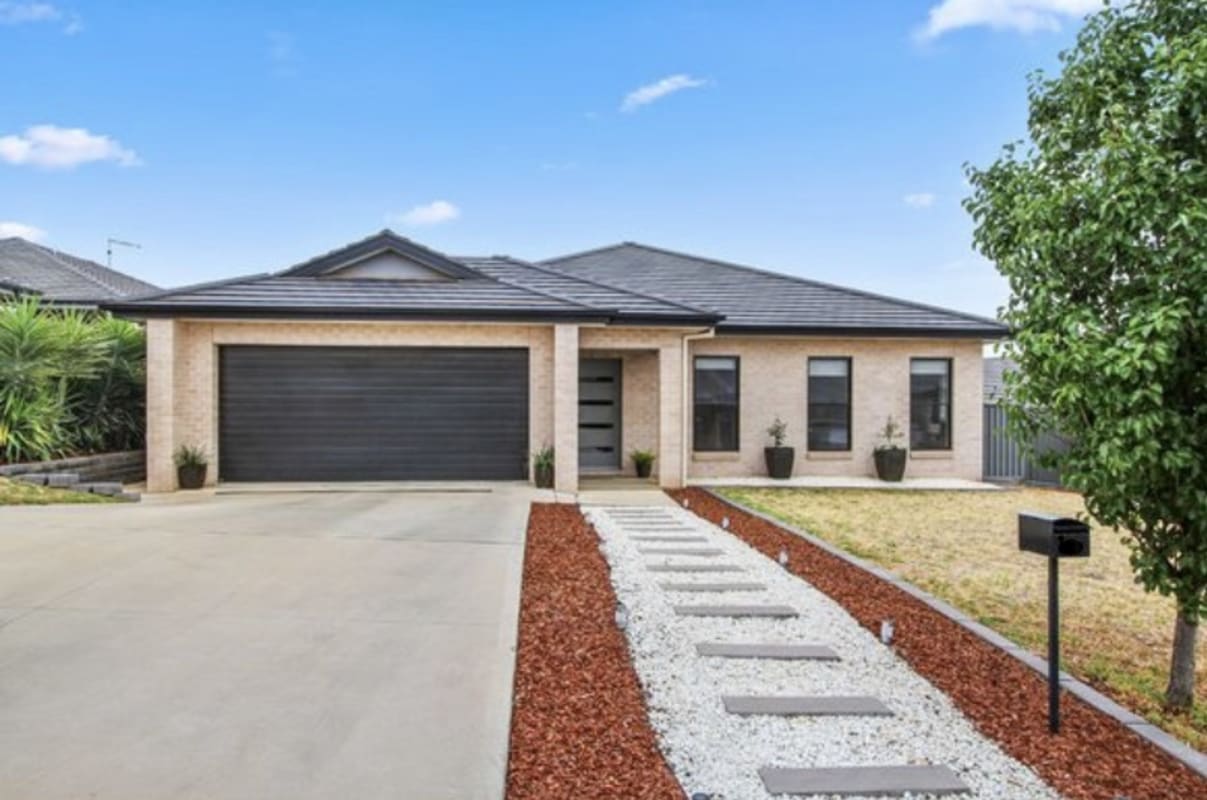 Room for Rent in Calala, NSW 190, Flexible with f...