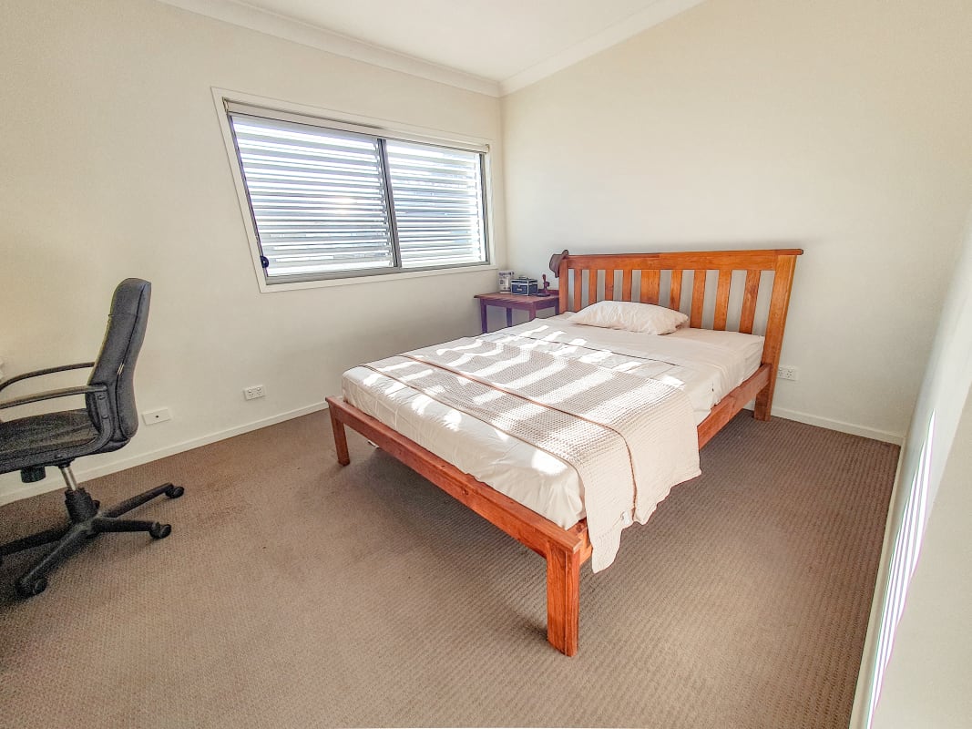 Room for Rent in Coopers Plains, Brisbane 230, Fu...