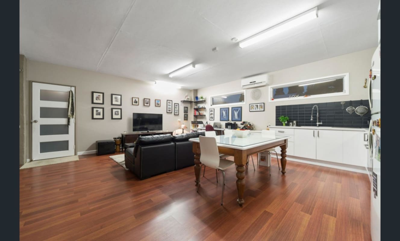 Whole Property for Rent in Seaford, Melbourne 300...