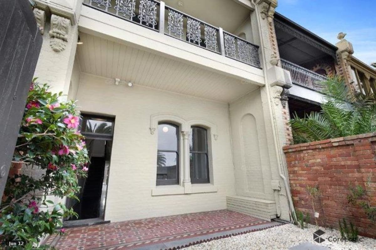 Room for Rent in Albert Park, Melbourne 270, Unfu...