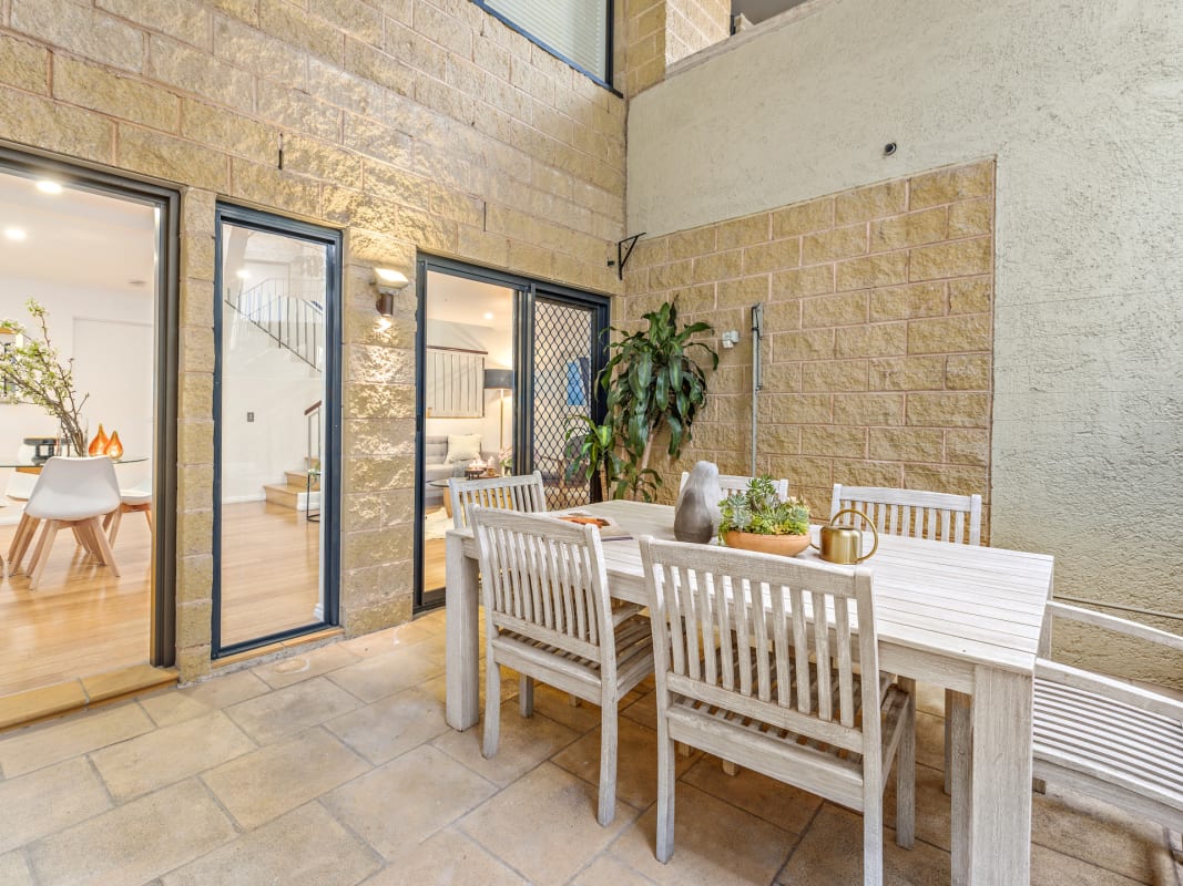 Room for Rent in Pyrmont, Sydney 625, Furnished,