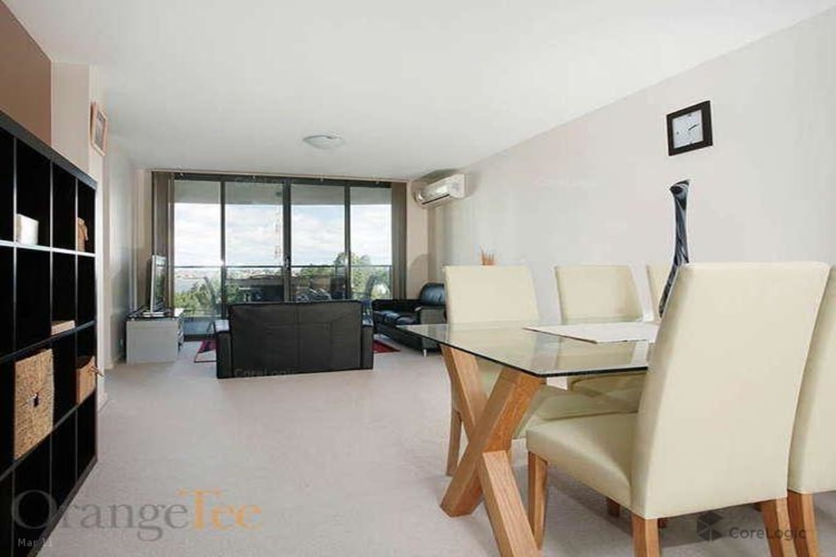 Room for Rent in East Perth, Perth | $500, Furnished... | Flatmates.com.au