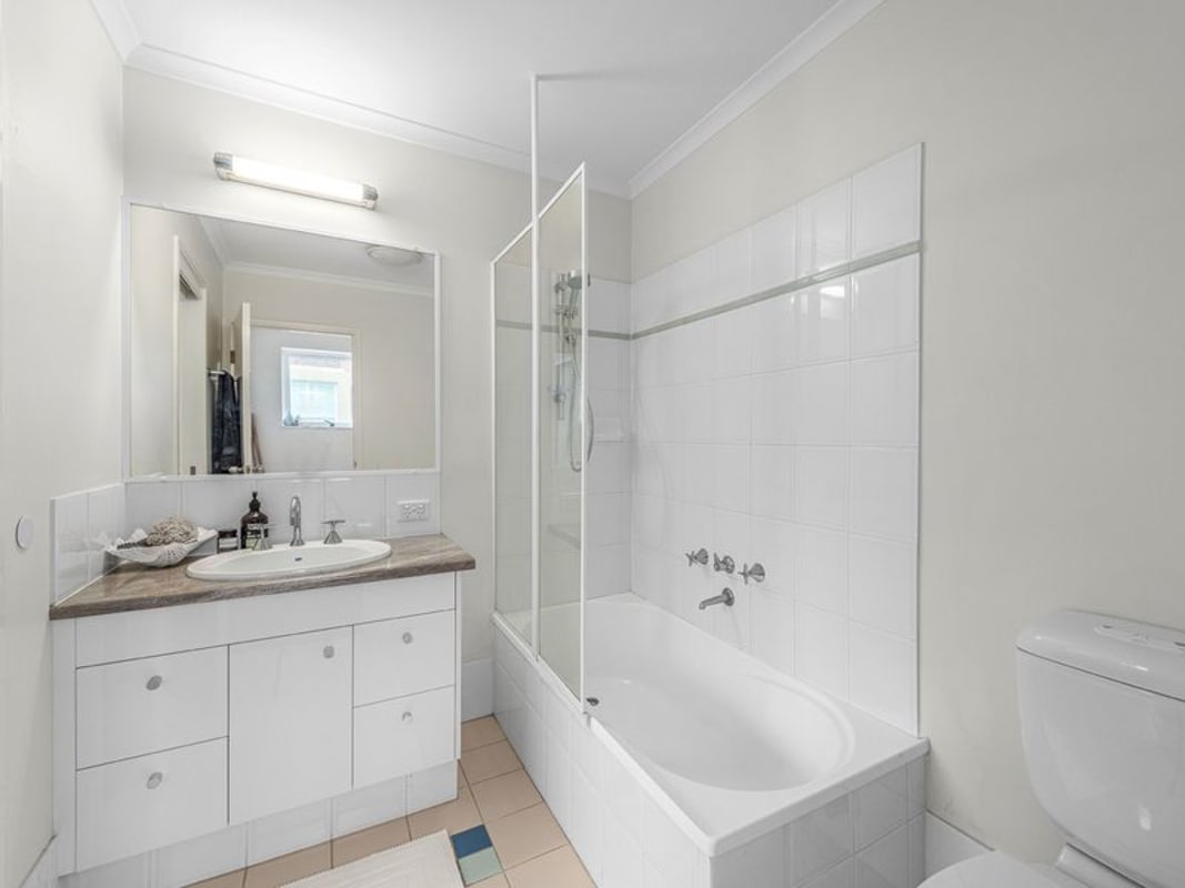 $290, Flatshare, 3 bathrooms, Vernon Terrace, Teneriffe QLD 4005