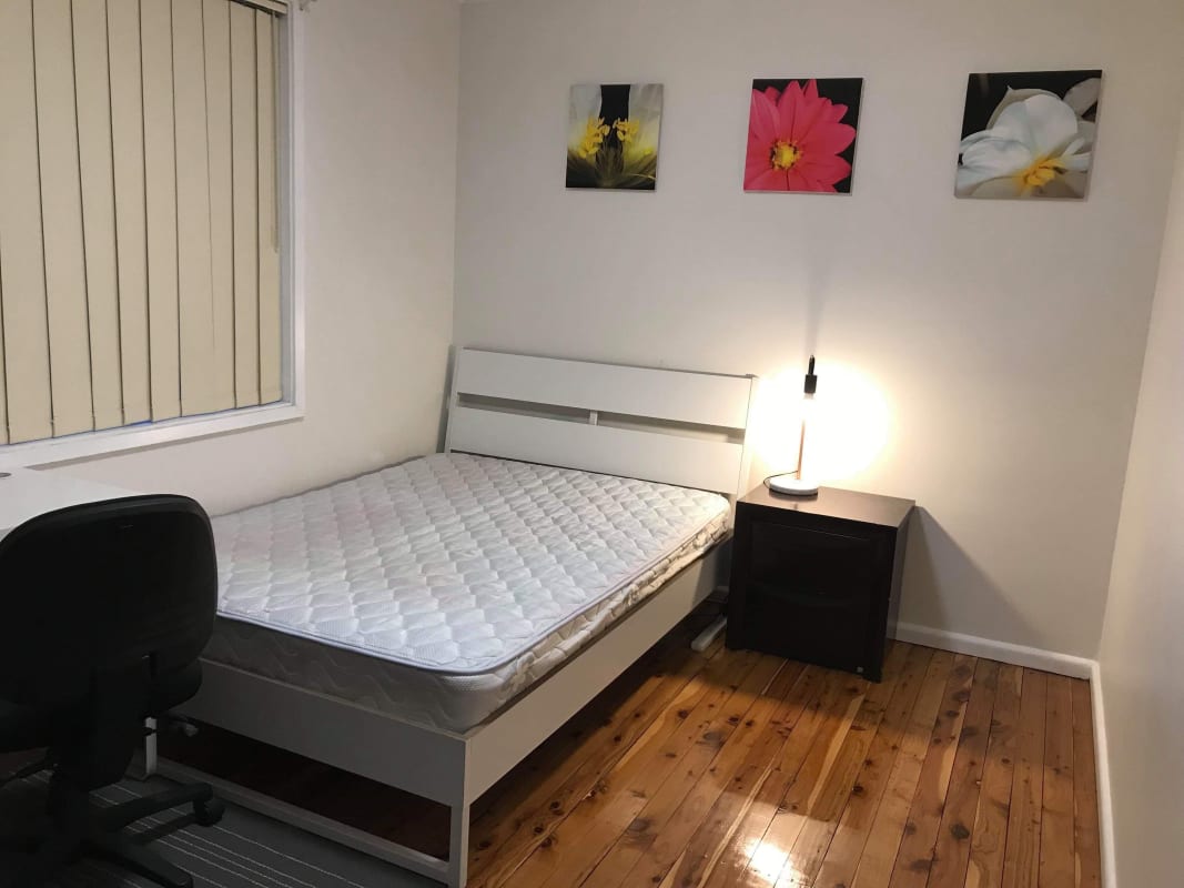 Room for Rent in Hall, Sydney 220, Furnis...