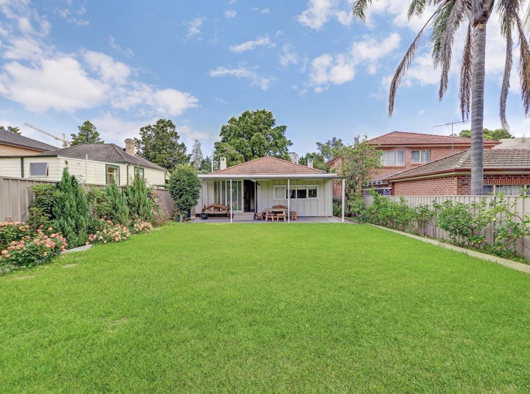 Room for Rent in Chatswood, Sydney 260, Furnished...