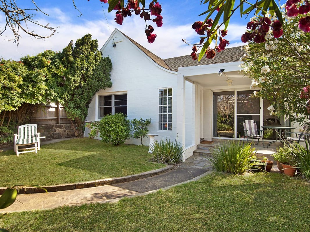 Room for Rent in Frankston, Melbourne 300, Furnis...