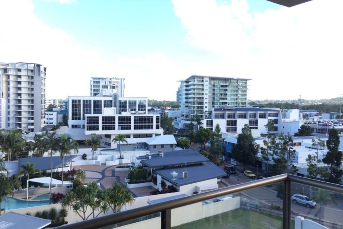 Room For Rent In Duporth Avenue Maroochydore Sunshine C