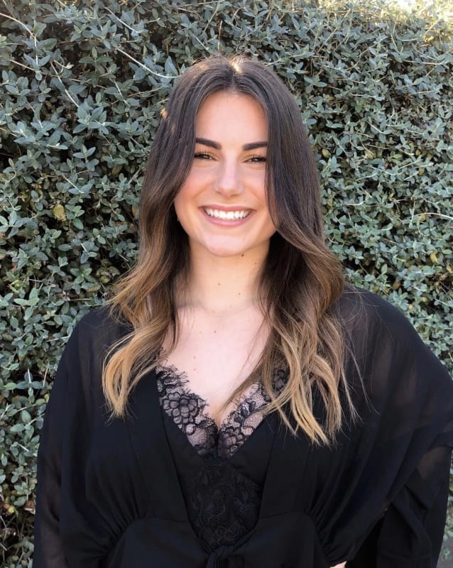 madeleine-25-looking-in-nobby-beach-miami-tugu-flatmates-au