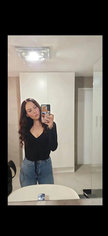 Kate (33) - Looking in Southport, Runaway Bay, Labra... | Flatmates.com.au