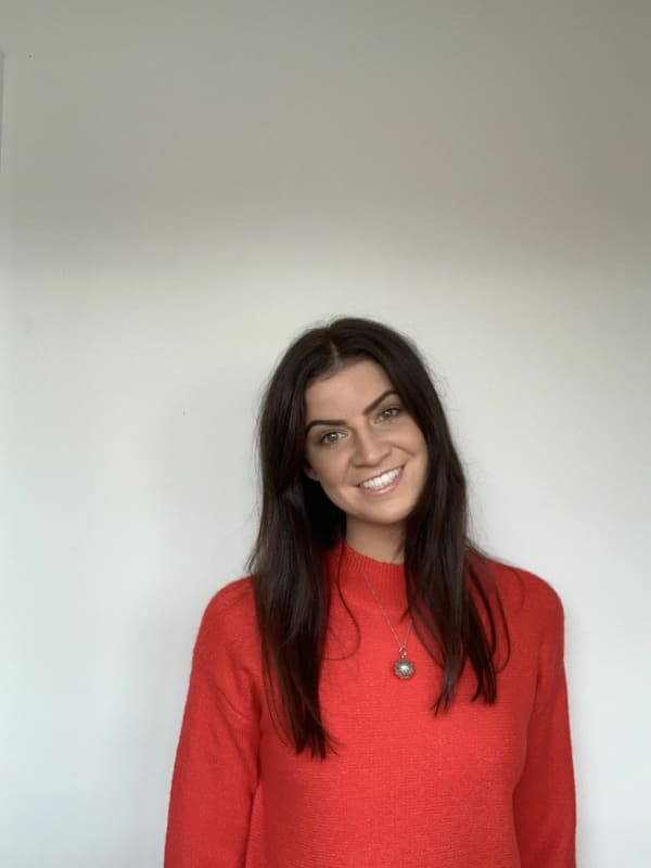 Madeleine (28) Looking in Dutton Park, Highgate Hi...