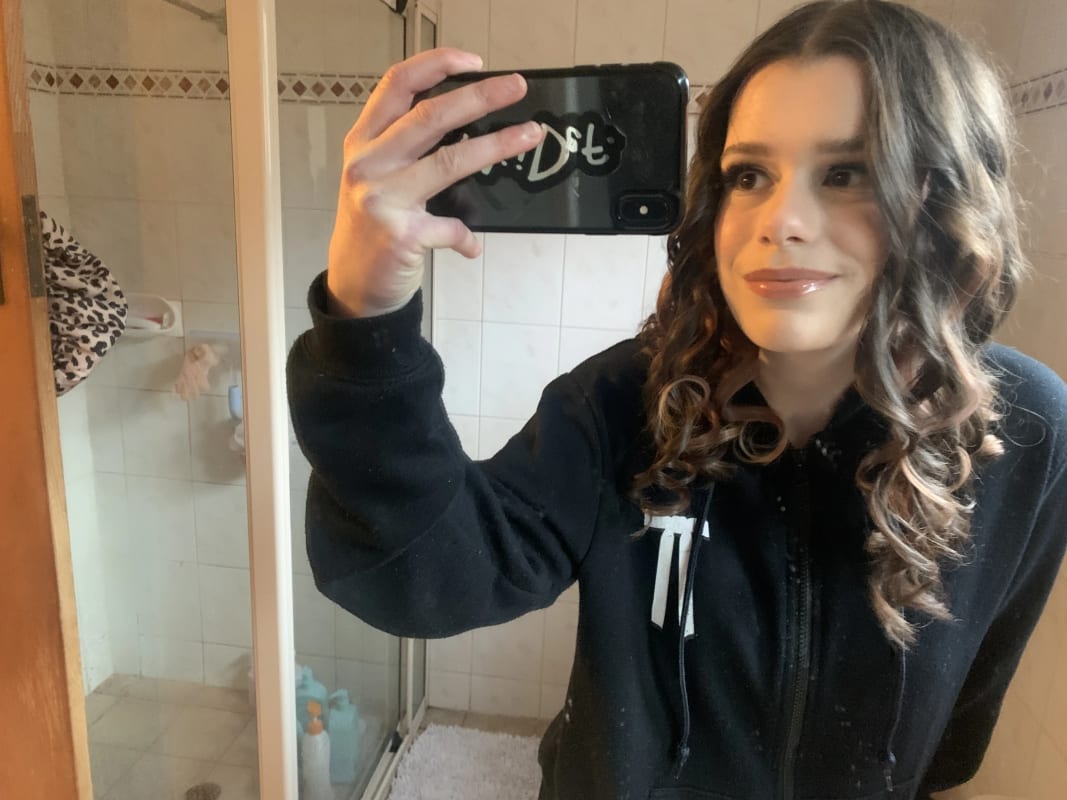 issy-21-looking-in-woodside-mount-barker-glens-flatmates-au