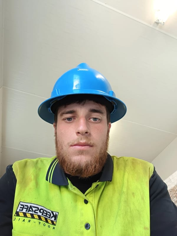 chiron-21-looking-in-north-lakes-warner-bray-p-flatmates-au