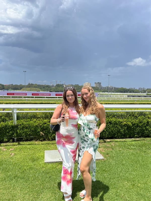 Chloe (18) and Millie (18) - Looking in Sunshine Coa... | Flatmates.com.au