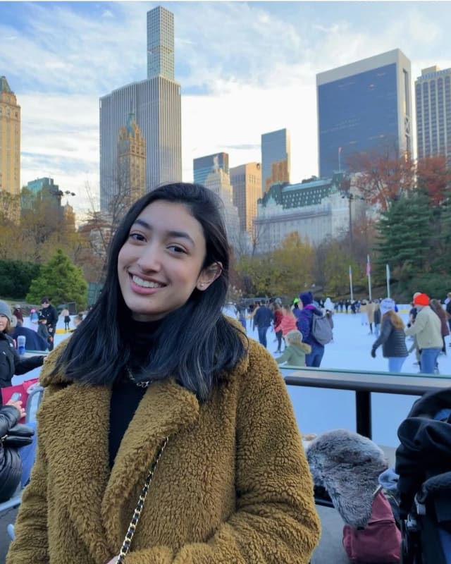 Fatima (22) Looking in Page, Macquarie, Lawson, Br...