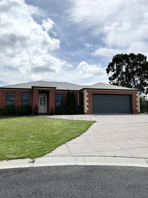 Room for Rent in Bendigo, VIC 250, Unfurnished, O...