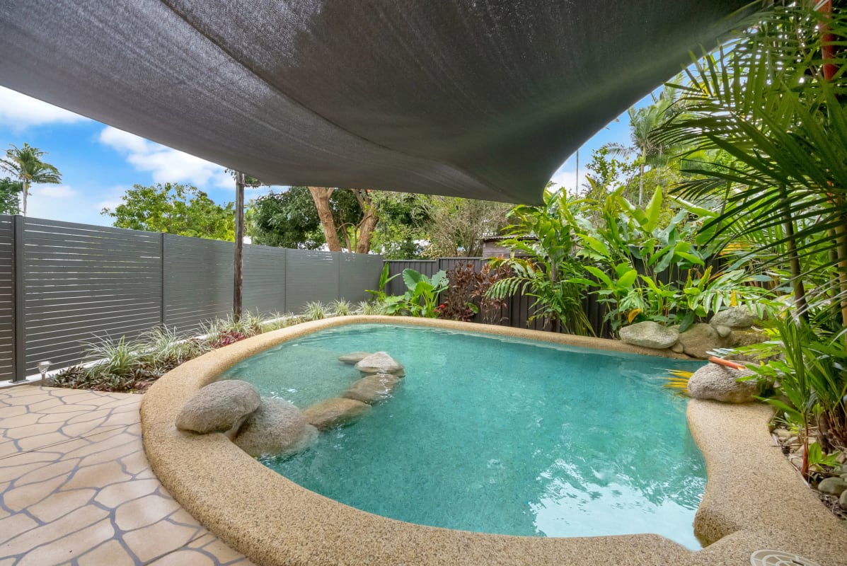 Granny Flat for Rent in Edge Hill, Cairns 620, Fu...