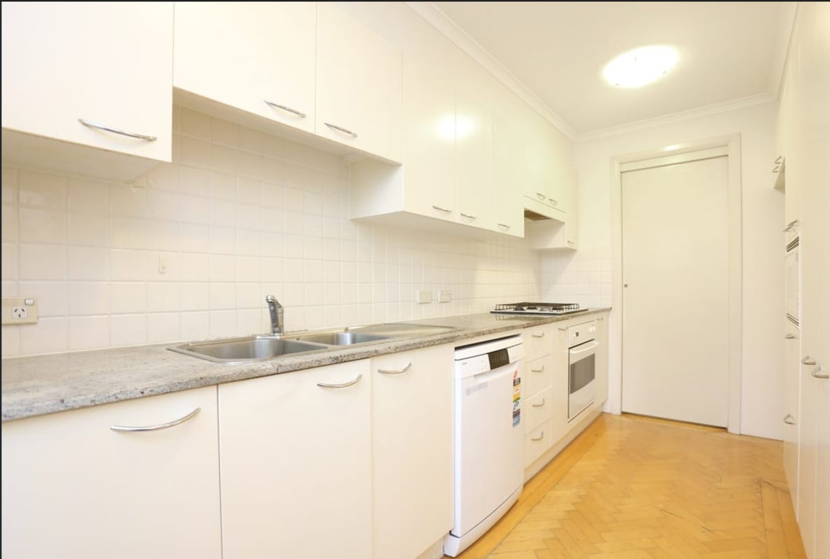 Room for Rent in St Leonards, Sydney 400, Unfurni...