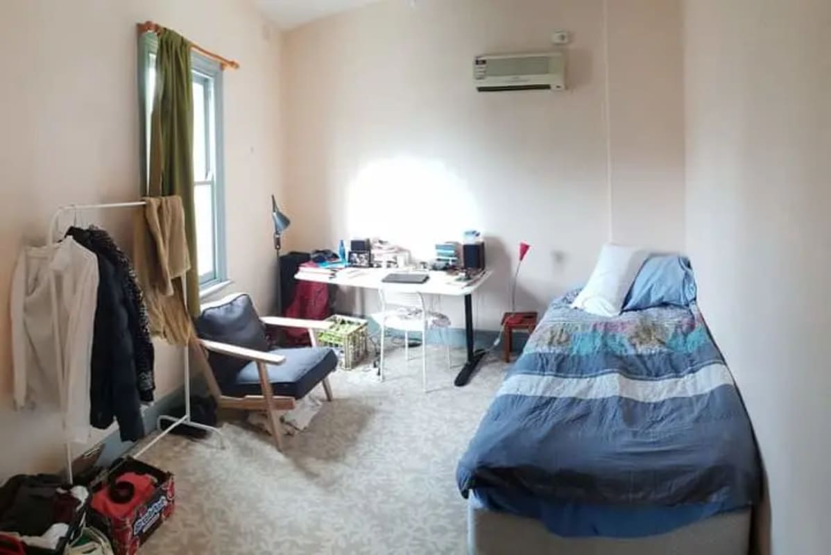 Room for Rent in Lewisham, Sydney 160, Furnished,...