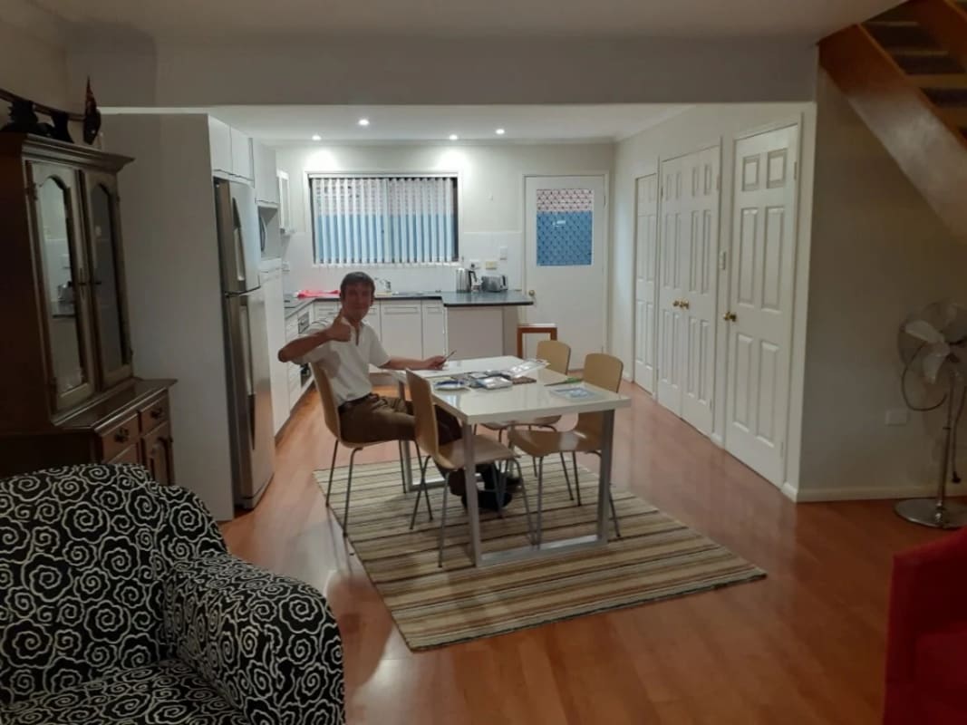 Room for Rent in Springwood, Brisbane 200, Furnis...