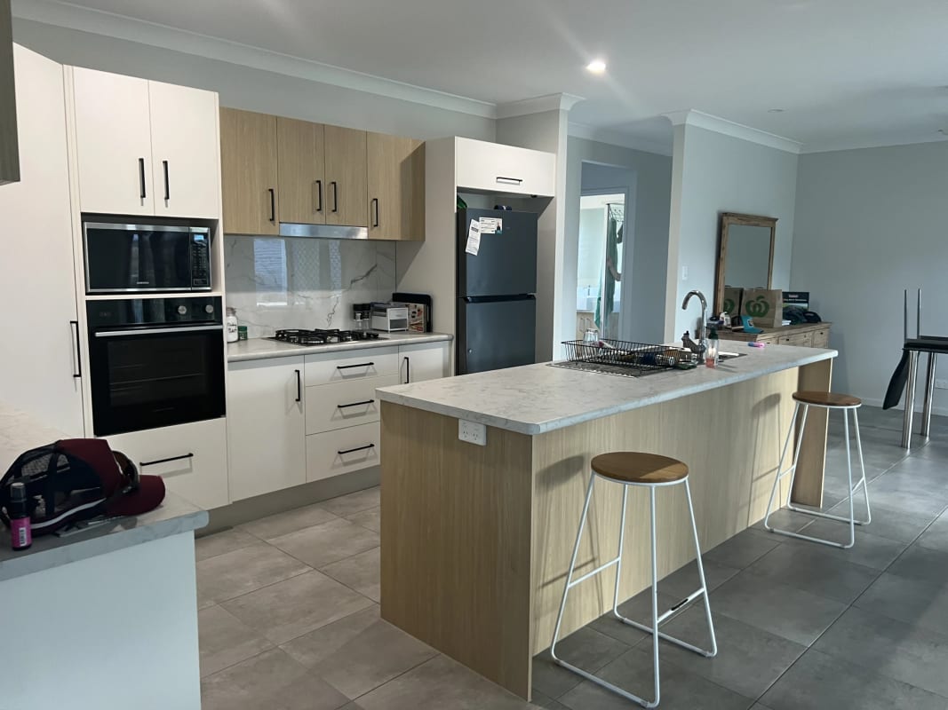 Room for Rent in White Rock, Cairns 210, Unfurnis...